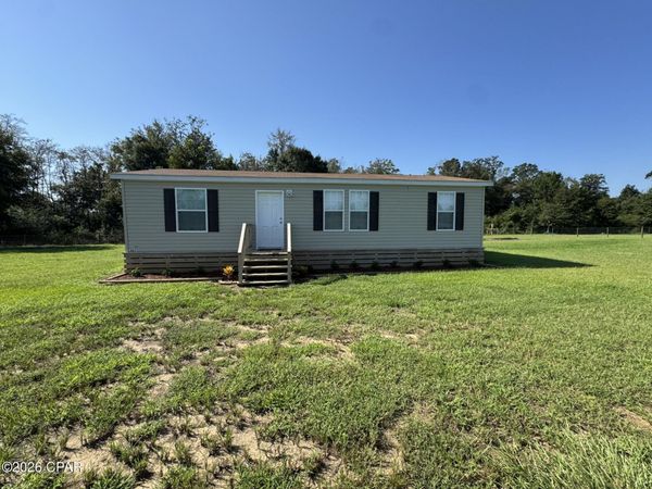 867 Tri County Road , Graceville, FL 32440