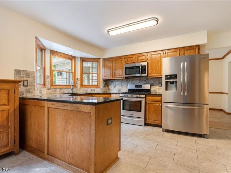 841 27th Street NE, Massillon, OH 44646 Photo 6