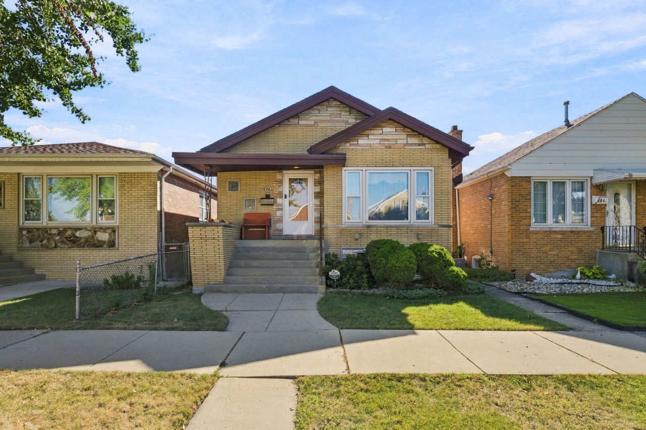 6843 S Kedvale Avenue, Chicago, IL 60629 Main Photo