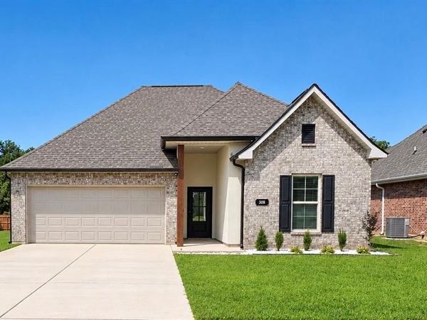 308 Hendry Drive, Bossier City, LA 71111