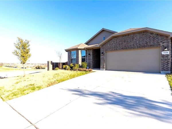 1500 Livermore Lane , Cleburne, TX 76033