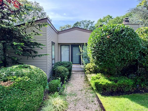 11 Gerald Lane , Hampton Bays, NY 11946