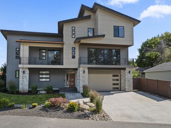 8928 E South Riverway Ave, Millwood, WA 99212
