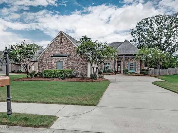 114 First Colony Boulevard, Madison, MS 39110