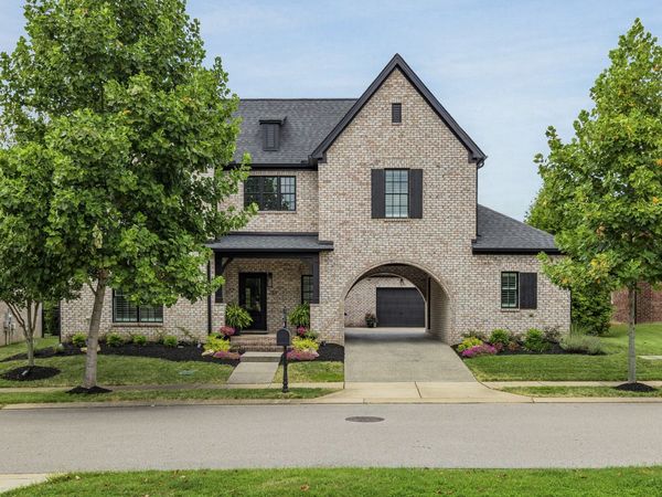 724 Fontwell Ln, Franklin, TN 37064