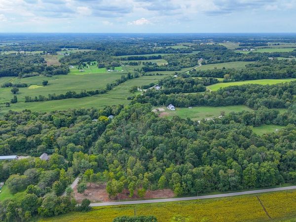 557 Hillsdale Drive , Coshocton, OH 43812