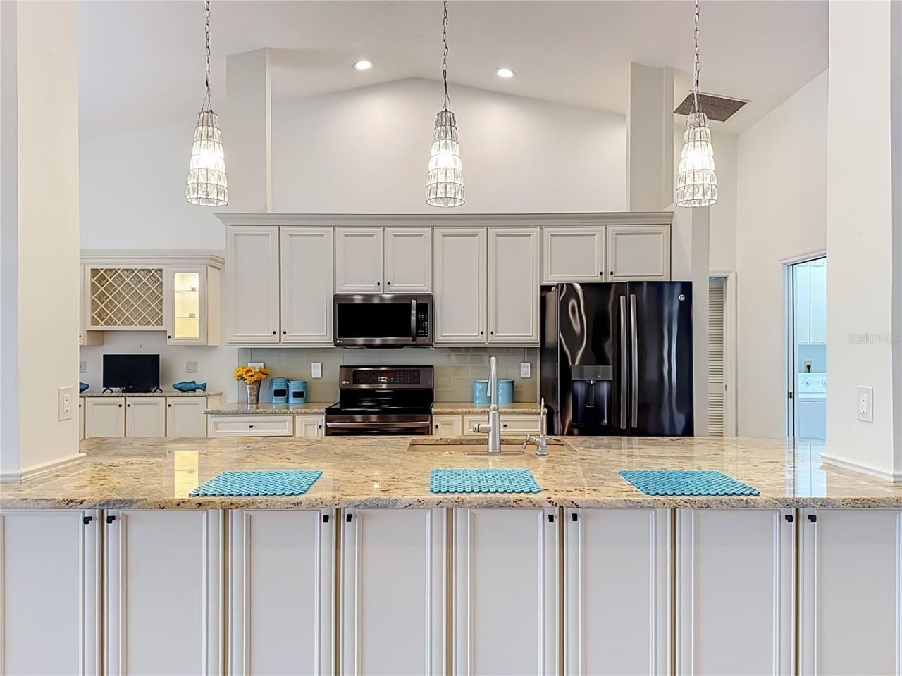 4415 Highland Oaks Circle, Sarasota, FL 34235 Photo
