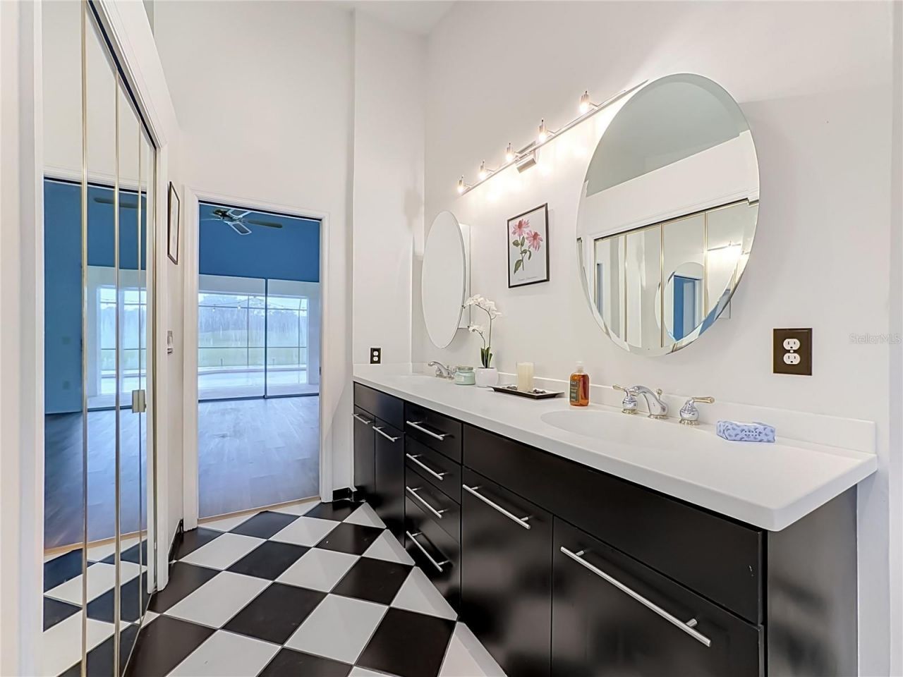 4415 Highland Oaks Circle, Sarasota, FL 34235 Photo
