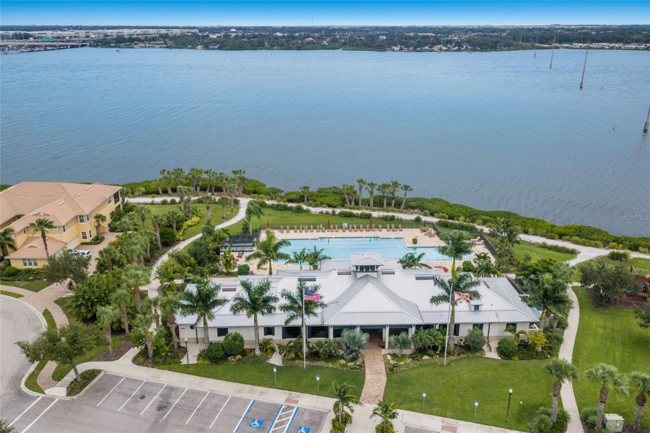 921 Riverscape Street, Bradenton, FL 34208 Photo