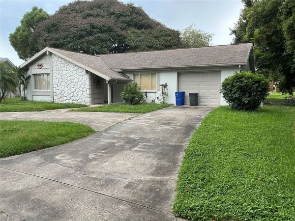 3900 EDGEMONT DRIVE , NEW PORT RICHEY, FL 34652