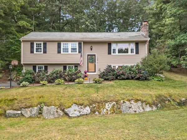 120 Ivy Lane, Northbridge, MA 01588