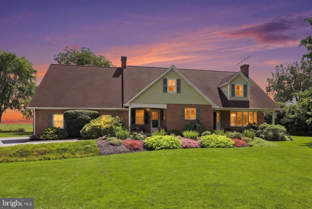 1529 ESHELMAN MILL ROAD, WILLOW STREET, PA 17584
