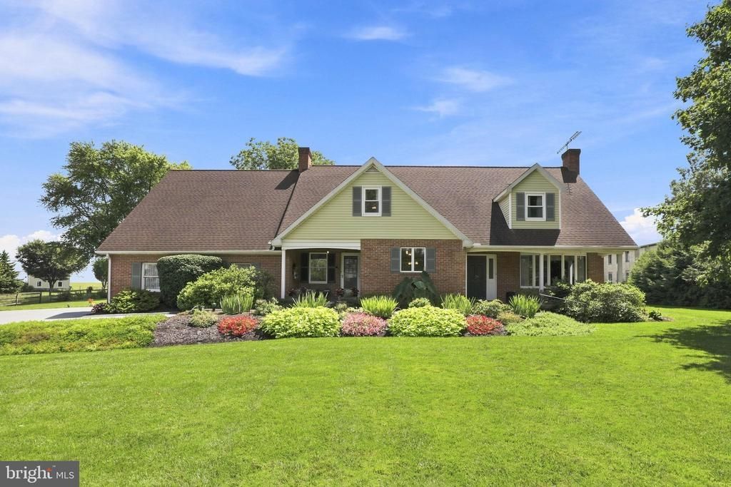 1529 ESHELMAN MILL ROAD, WILLOW STREET, PA 17584