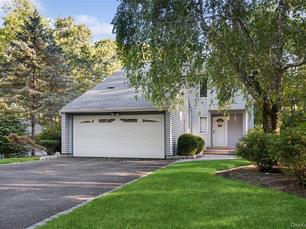 287 Peconic Terrace, Calverton, NY 11933