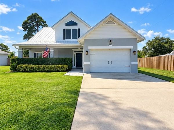1725 8th Avenue SW, Vero Beach, FL 32962