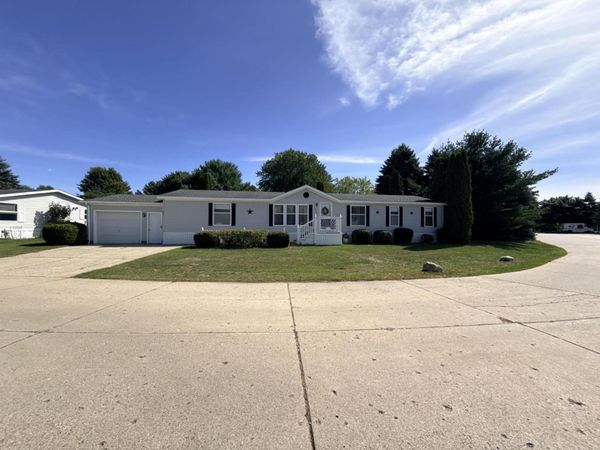 1990 Ironwood West Court, Muskegon, MI 49442