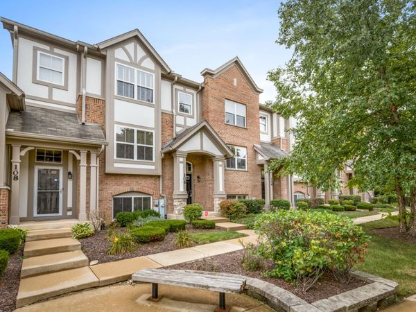 106 Rosehall Drive, Lake Zurich, IL 60047
