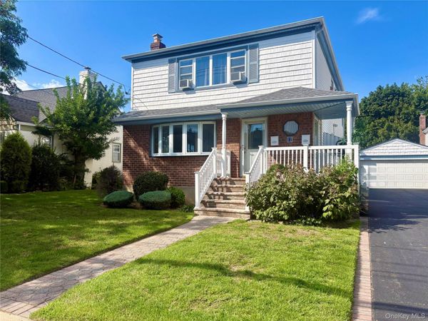 Lynbrook, NY 11563