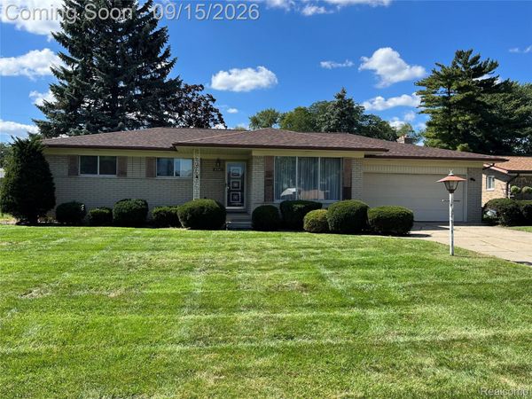 37347 Ruth Drive, Sterling Heights, Mi 48312