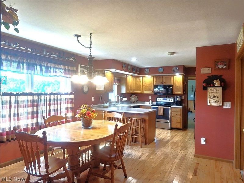 4656 Montgomery Road, Orwell, OH 44076 Photo 10
