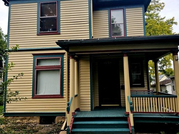 1034 19th Street , Rock Island, IL 61201