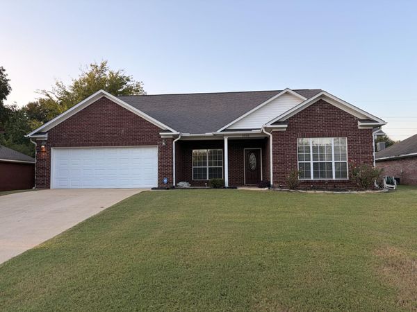 2038 Crabapple Dr., Tupelo, MS 38801