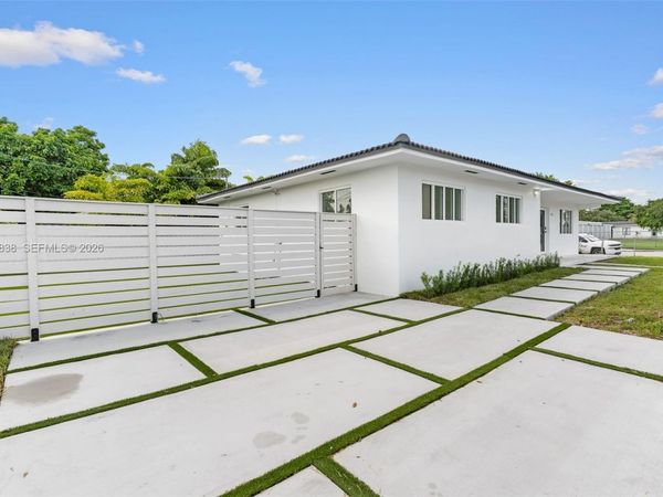 3900 SW 67th Ave, Miami, FL 33155