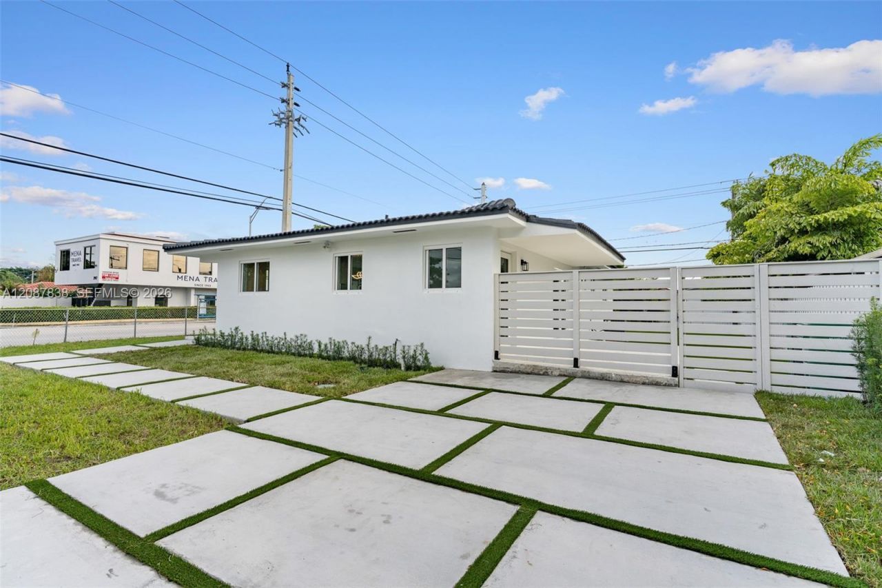 3900 SW 67th Ave, Miami, FL 33155 Photo
