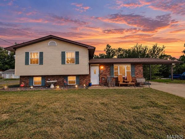 500 S Vandervoot Street , Desloge, MO 63601