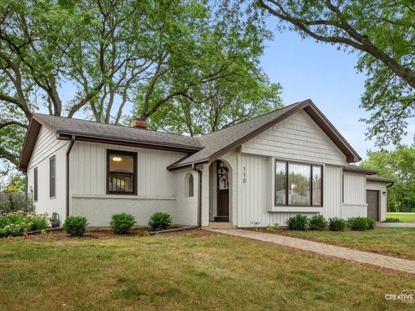 110 N Cambridge Drive , Geneva, IL 60134