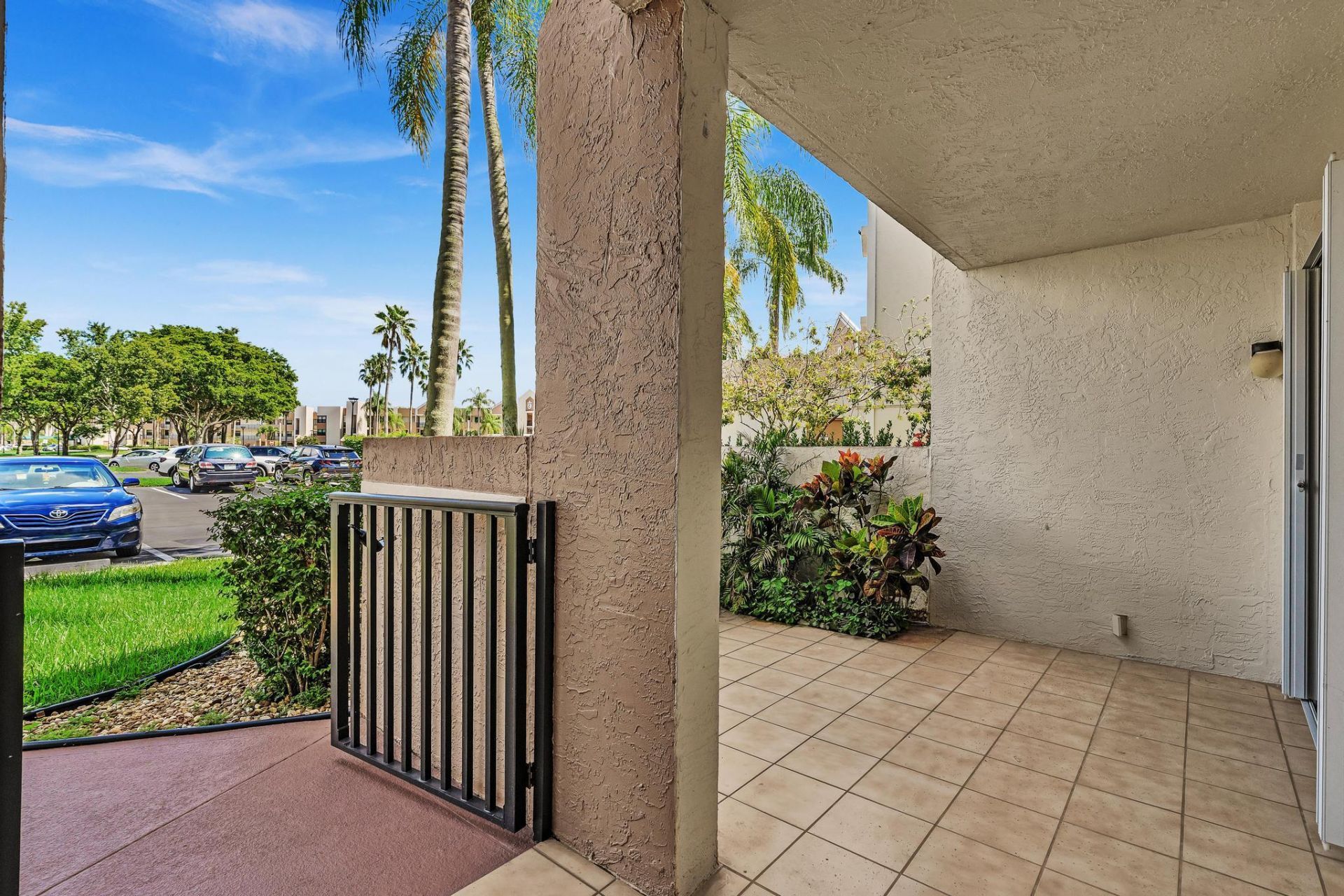 7216 Fairfax Drive, Unit 109, Tamarac, FL 33321 Photo