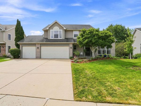 66 White Oak Drive , North Aurora, IL 60542