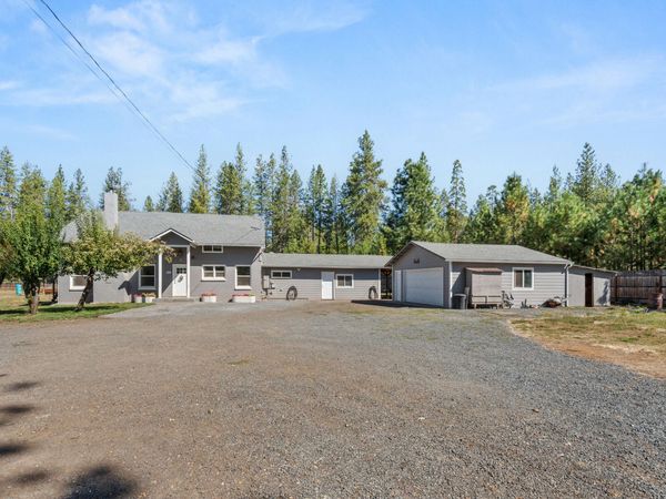 710 Garner Road, Cave Junction, OR 97523