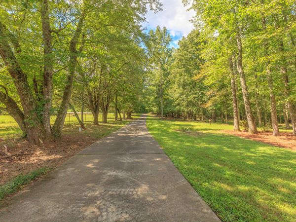 214 Pleasant Grove Lane, McDonald, TN 37353