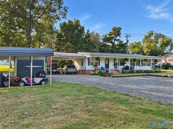 2729 County Road 43, Section, AL 35771