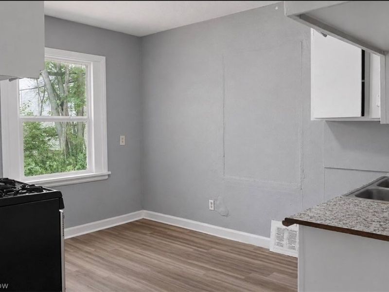 4197 E 160th Street, Cleveland, OH 44128 Photo 6