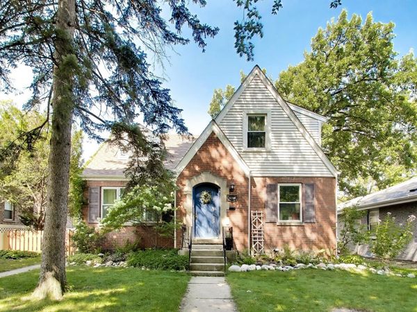 8326 Kostner Avenue , Skokie, IL 60076