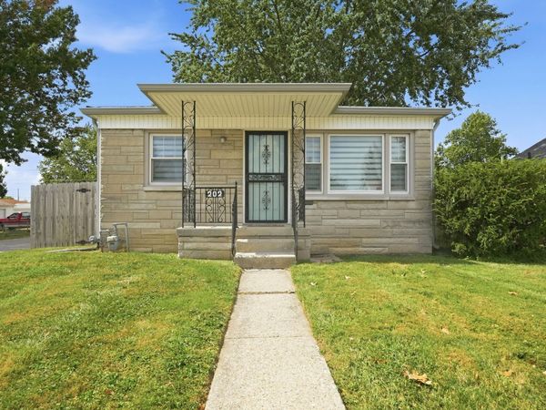202 N 18th Avenue, Beech Grove, IN 46107