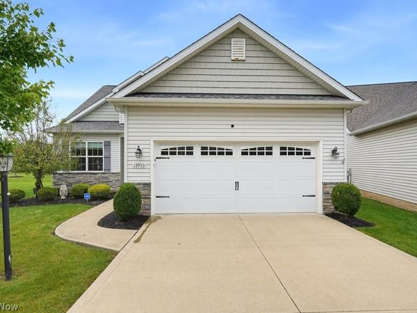 13953 Laurelbrook Oval, Strongsville, OH 44136