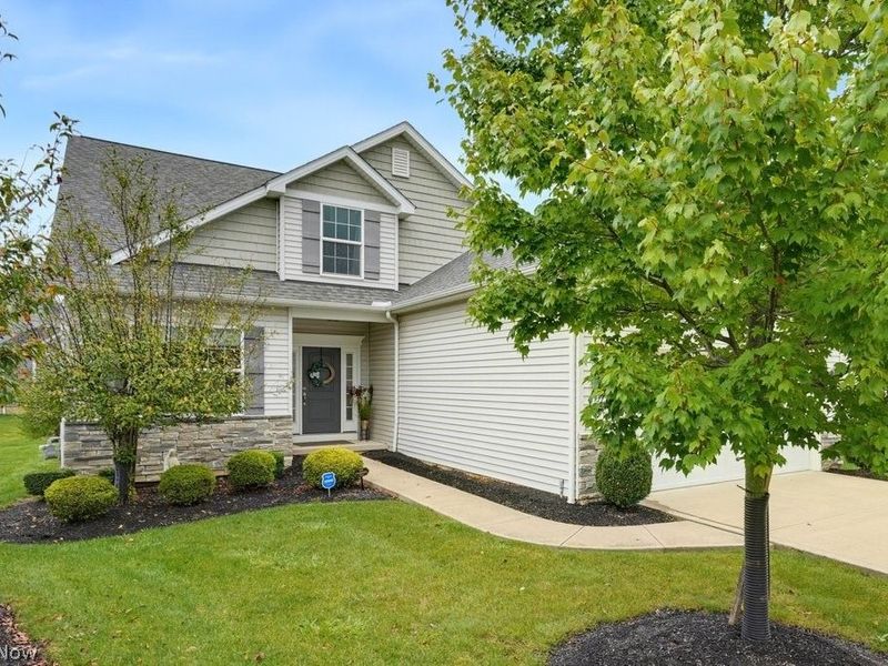 13953 Laurelbrook Oval, Strongsville, OH 44136 Photo 2
