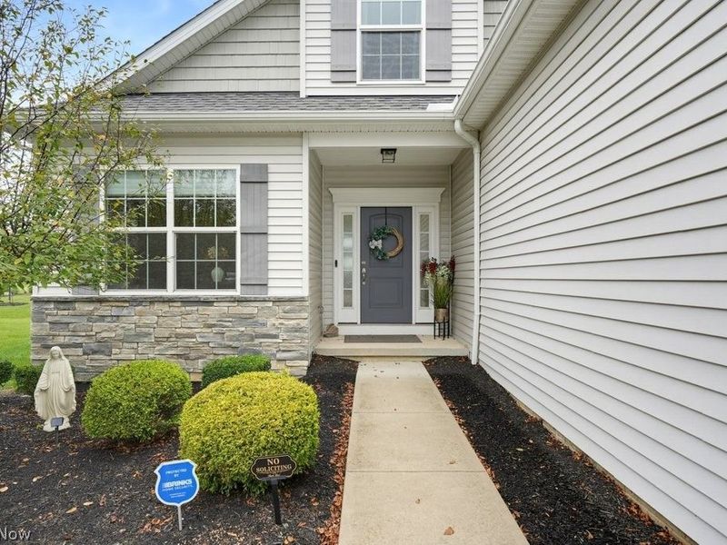 13953 Laurelbrook Oval, Strongsville, OH 44136 Photo 3