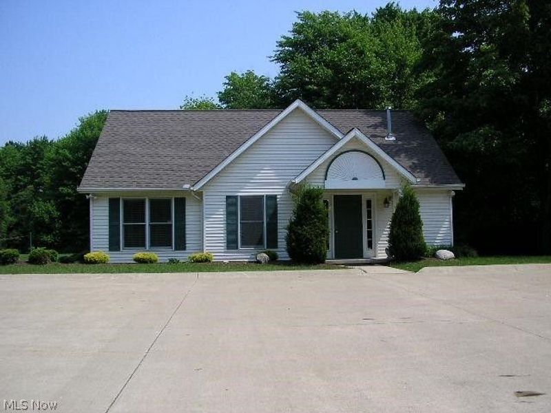 13953 Laurelbrook Oval, Strongsville, OH 44136 Photo 32