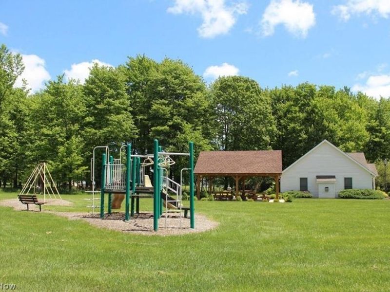 13953 Laurelbrook Oval, Strongsville, OH 44136 Photo 35