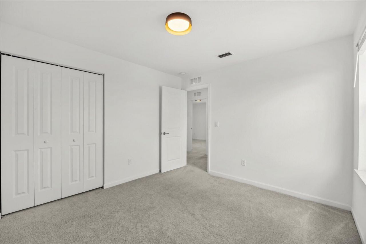 11065 NW Pondside Lane, Port Saint Lucie, FL 34987 Photo