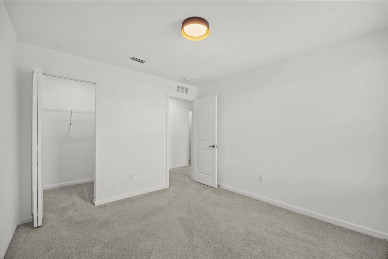 11065 NW Pondside Lane, Port Saint Lucie, FL 34987 Photo