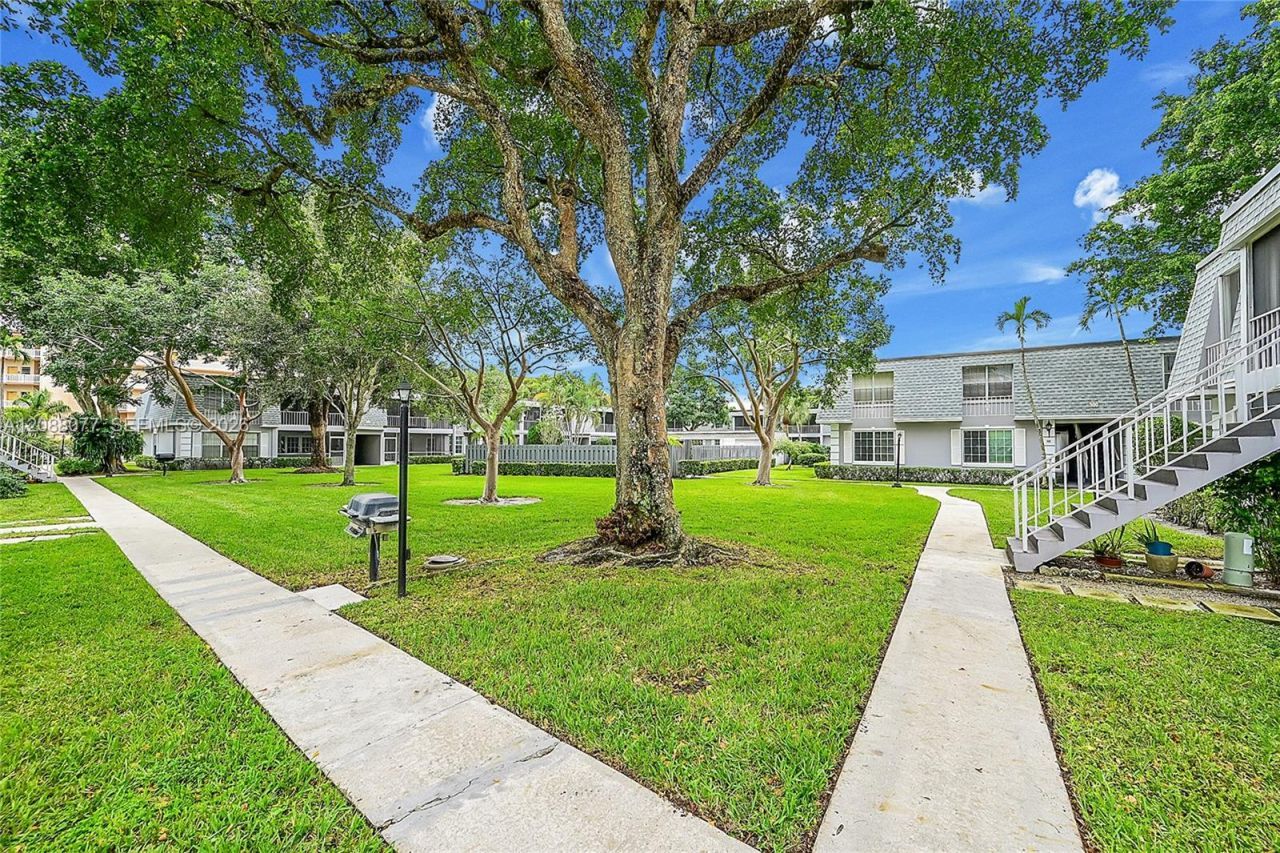 306 NW 69th Ave, Unit 162, Plantation, FL 33317 Photo