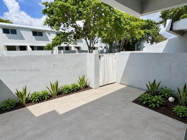 1968 NW 4th Ct, Unit 323, Miami, FL 33136