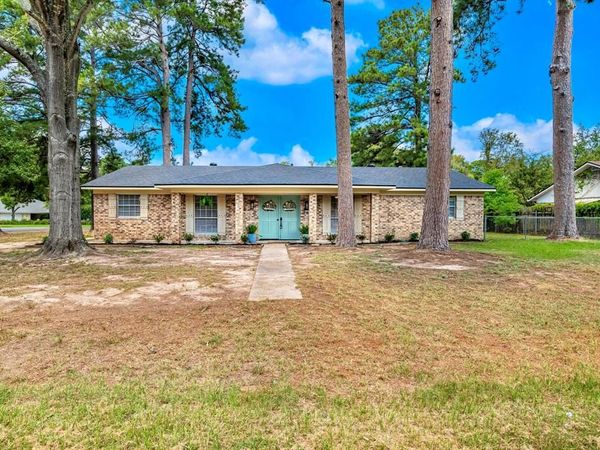 9466 Baird Rd., Shreveport, LA 71118