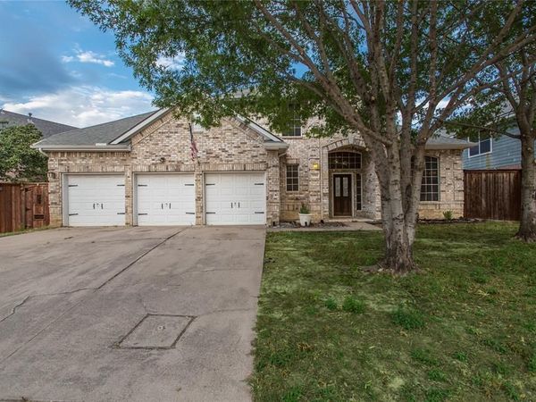 5704 Windmere Lane , Haltom City, TX 76137