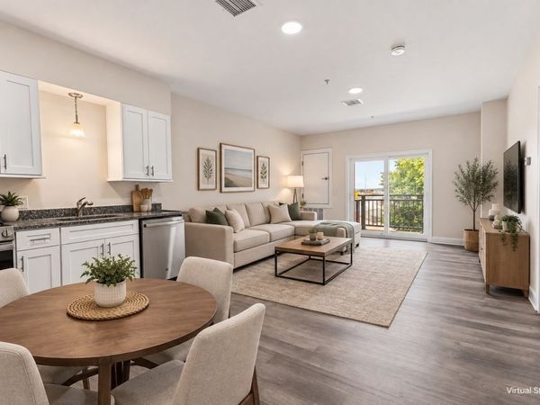 10 Franklin St, Unit 203, Revere, MA 02151